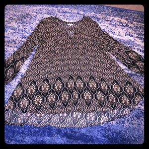 Long flowy shirt !